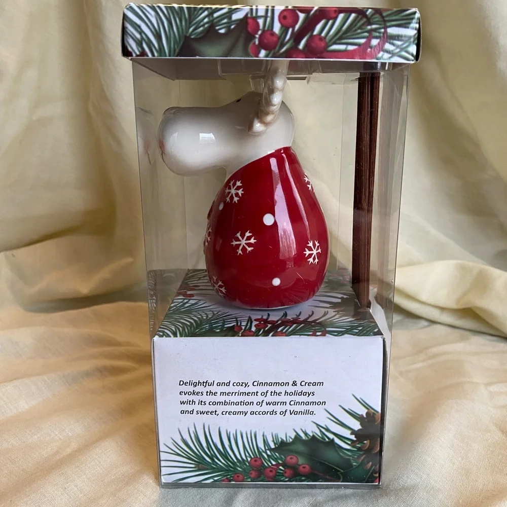 NEW San Miguel Holiday Moose Essential Oil Reed Diffuser 5